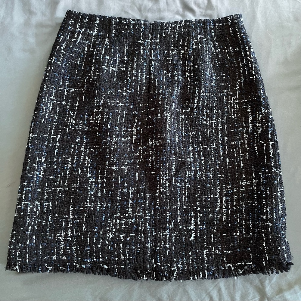 Ann Taylor size 6 tweed skirt 21 inch length